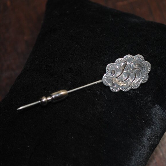 Vintage Sterling Silver Engraved Victorian Revival Stick / Scarf Pin - Picture 5 of 8